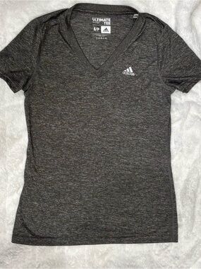 Adidas Climalite Ultimate Tee Gray V-Neck Athletic Shirt Women’s Small